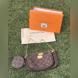 Faux Louis Vuitton Multi Pochette